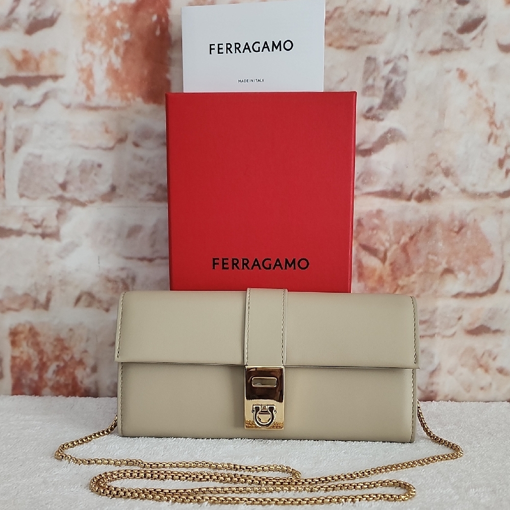 New Ferragamo Hug Leather Wallet on Chain